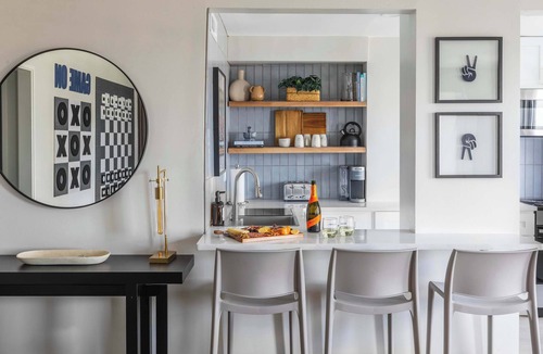 Downtown Atlanta Condo | Downtown Hidden Gem w/Balcony & Free Parking