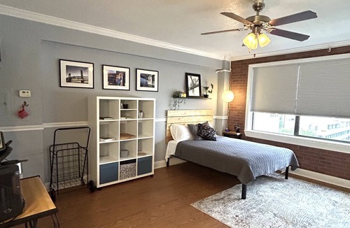 Downtown Jacksonville Apartment | Downtown Jax - Comfy, Cozy Studio near Hospitals, Stadium and Arena