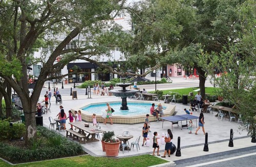 Courier City - Oscawana Apartment | Downtown Luxury APT | Pool | Gym | FREE parking B