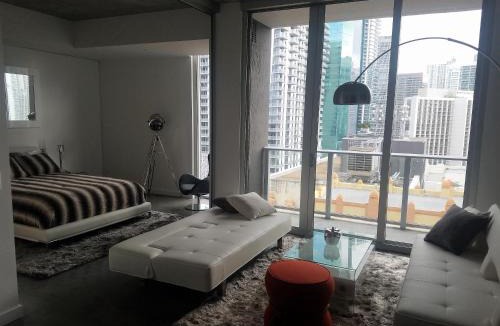 Downtown Miami Apartment | Downtown Miami Deluxe Apartment