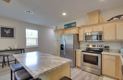 South Pensacola House | Downtown Pensacola Vacation Rental w/Yard!