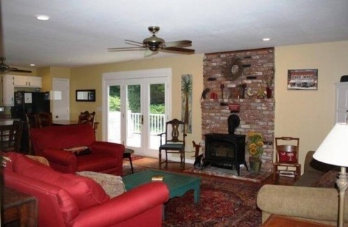 Saluda House | ❤️Downtown Saluda❤️PETS *Large OpenConcept HOME & LOTS of PARKING-16 mins 2 TIEC