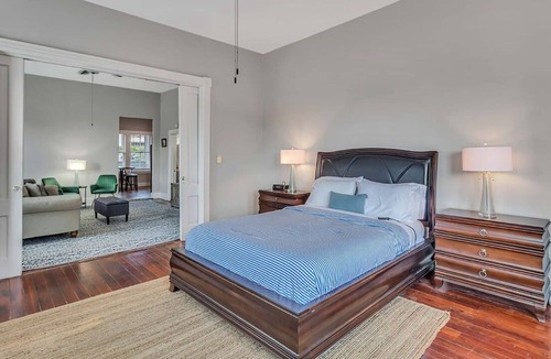 Savannah Victorian District Apartment | Downtown Savannah | Free Parking | Private Porch | Near Forsyth Park