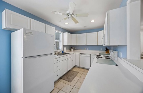 St. Marys House | Downtown St. Marys Retreat | Sleeps 5