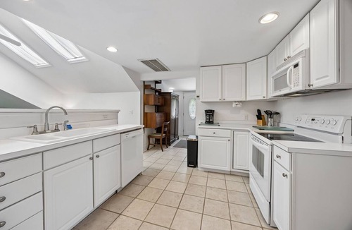 St. Marys House | Downtown St. Marys Retreat | Sleeps 2