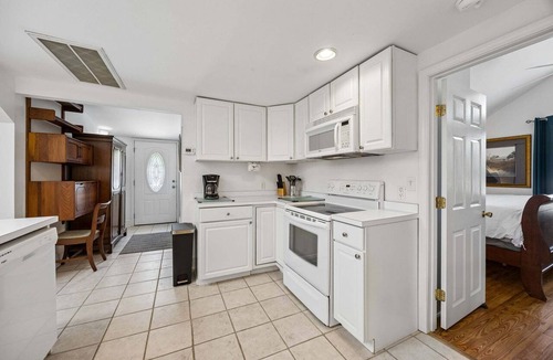 St. Marys House | Downtown St. Marys Retreat | Sleeps 2