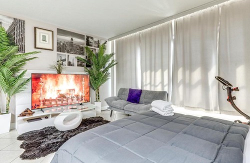 Downtown Jacksonville Apartment | Downtown Studio with City Views in Jacksonville!