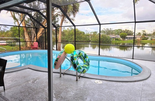 Gulf Gate Estates House | Dream Home at Sarasota Gulf Estates Heated pool