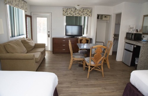 Daytona Beach Shores Hotel | Dream Inn