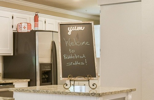 Gainesville Apartment | Dream Vacation Resort