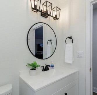 Central Sarasota Apartment | Dreamy Bay Apartment 2bed 1bath with full kitchen and laundry