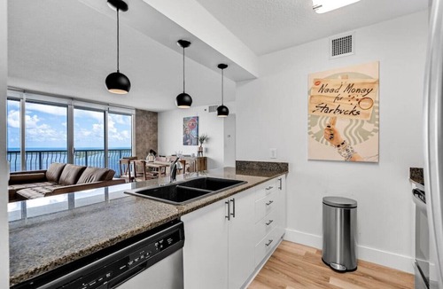 Brickell Condo | Dreamy Oceanfront Highfloor Corner Unit 2/2+Den