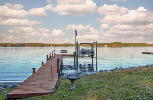 Ridgeway House | Drift Away @ Lake Wateree! Beach, Boat Ramp, Close to Town