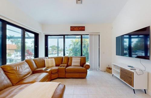 Marco Island House | Driftwood Dreams