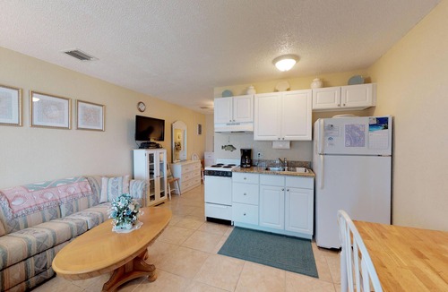 Isles of Capri House | Driftwood Landing 1- Isles of Capri Vacation Resort.