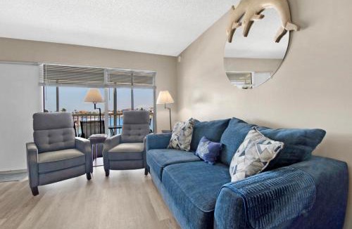 Isles of Capri Apartment | Driftwood Landing 15
