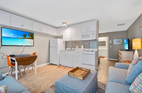 Isles of Capri Condo | Driftwood Landing 9- Isles of Capri Vacation Resort.
