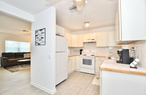 Jensen Beach House | Driftwood Way~ No Checkout Chores