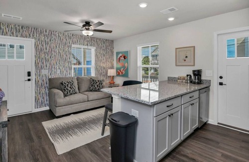 University Hill House | Dunbar Cottage | The Pickens Cottages