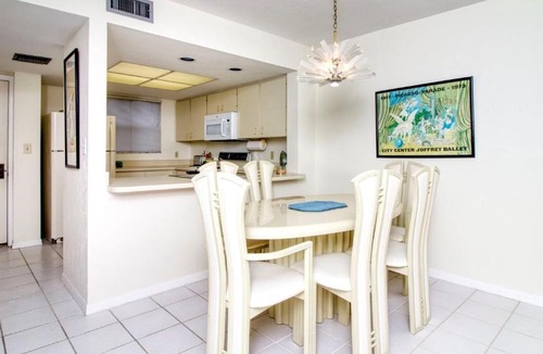 Marco Island Apartment | Eag 4-705 - Eagle Cay home