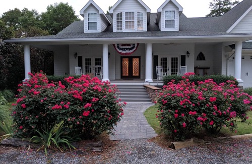 Langston House | Eagle Lodge - Vacation Home on Lake Guntersville