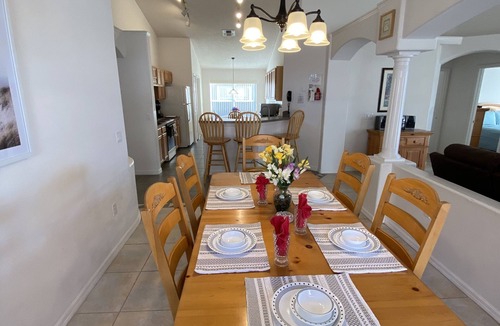 Eagle Pointe South House | EAGLE POINTE SOUTH ON THE LARGER LAKE A NEW VACATION/HOLIDAY EXPERIENCE