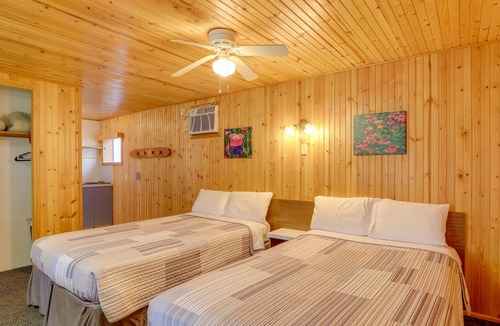 Eagle Rock Apartment | Eagle Rock Lakeview Retreat w/ Community Pool!