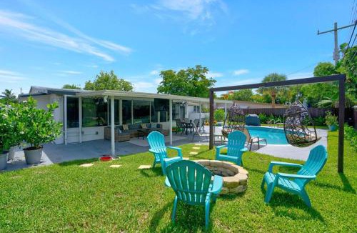 Florida North Atlantic Coast House | Eagle's Way Floridian Living Heated Pool, Sunroom