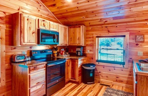 Banner Elk Cabin | Eagles Nest 1 BR Cabin - Close to Beech Mtn