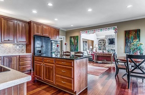 Big Canoe House | Eagles View - Gorgeous Mountain Views + Luxury Interiors + Telescope + Library