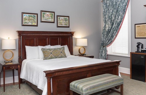 Historic District - North Hotel | East Bay Inn, Historic Inns of Savannah Collection