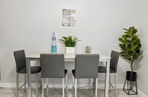 Riviera Beach Apartment | East on Silver Beach 411B