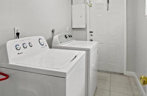 Riviera Beach Apartment | East on Silver Beach 411B