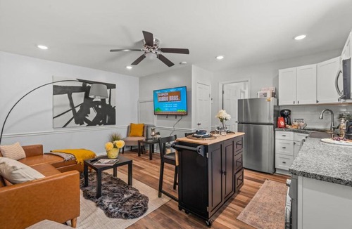 Passyunk Square Apartment | East Passyunk 1BR A Location Extended Stay