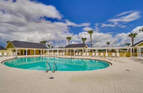 Wildwood House | Easy Pool Access & Private Patio! DeLuna Villa