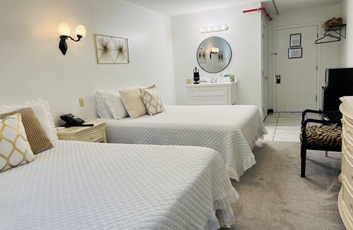 Marble Hill Hotel | EC Reed's Mercantile and Hotel