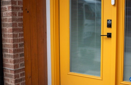St. Elmo Improvement League House | Eclectic, dog-friendly townhome located at the base of Lookout Mountain.