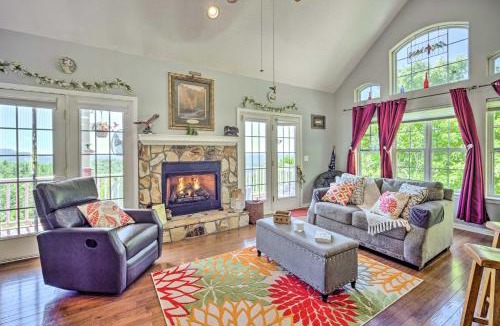 Ranger House | Eclectic Ranger Home w/Mtn Views + Hot Tub!
