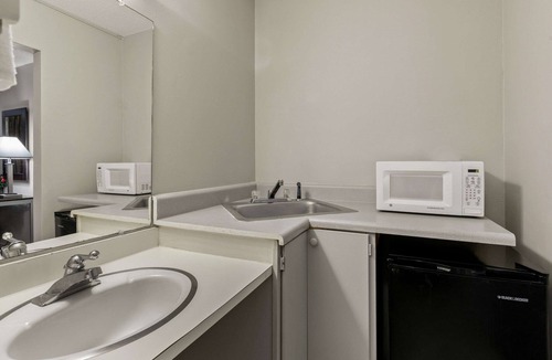 Clemson Hotel | Econo Lodge Clemson - University Area