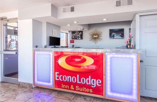 Macon Hotel | Econo Lodge Inn & Suites Macon North