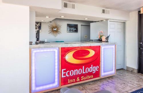 Macon Hotel | Econo Lodge Inn & Suites Macon North