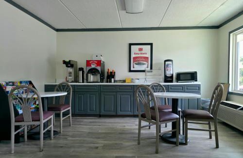 Lavonia Hotel | Econo Lodge Lavonia I-85