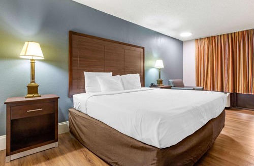 Rock Hill Cabin | Econo Lodge Rock Hill Northeast
