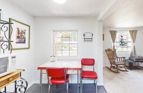 Hendersonville House | Ecusta Dacha
