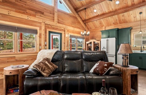 Hendersonville Cabin | Ecusta Trailhead Cabin, bring our bikes!