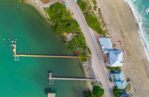 Stuart House | Eden Beach Retreat