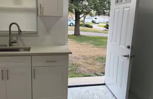 Egypt Lake-Leto House | Efficiency near Tampa airport and Raymond James Stadium. Parking & Private Entry