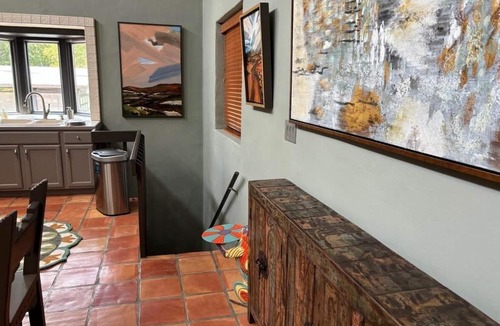 Waynesville Apartment | Elegant 1 bdrm dog-friendly apt off Main Street. Walk to 50+ restaurants/shops.
