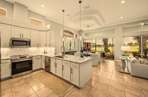 Lake Jovita Villa | Elegant 3BR Golf Villa Black Diamond Access