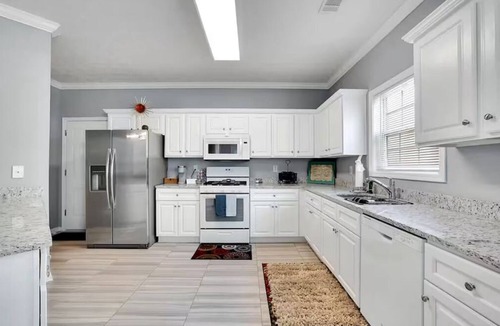 College Park House | Elegant 4BR Home Near Cobb Hospitals & Braves Stadium